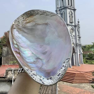 Mother-of-pearl plate 28-30 cm