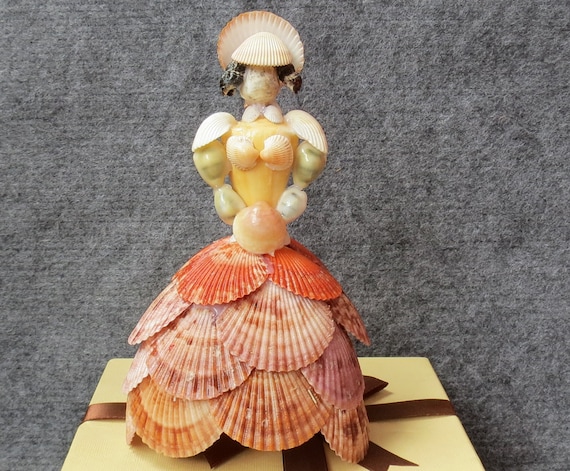 Poupee en coquillages souvenir d'Arcachon vintage - Collection