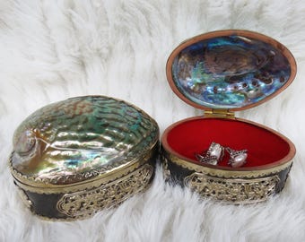 Jewelry Box Made From Mother-Of-Pearl With Brass Rim, Classic And Elegant Style, Seashell Jewelry Box For Rings And Necklaces
