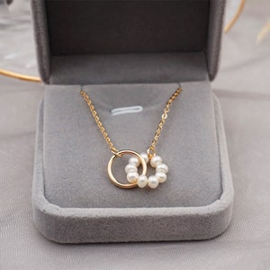 Creative natural round face pearl gold plated necklace