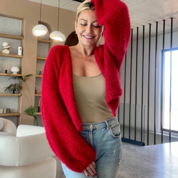 Cardigan rouge cerise, Cardigan en laine rouge, Cardigan en mohair, Cardigan court rouge, Cardigan aviateur rouge, Cardigan en tricot rouge fait main pour femmes