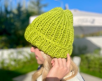 Green Chunky Knit Beanie Hat, Winter Hand Knit Wool Warm Hat Helsinki, Green Chunky Thick Hat, Handknit Christmas Gift