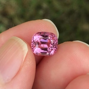 2.27cts, Spinel, pink spinel, unheat spinel, natural spinel, light pink spinel, Lotus spinel
