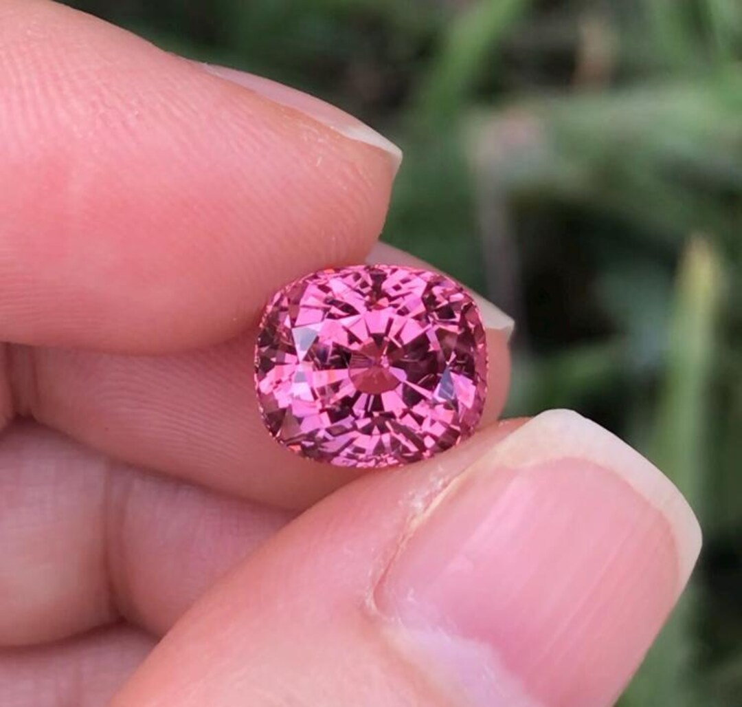 PINK SPINEL PRETTY