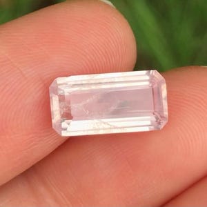 2.74cts opalescent milky sapphire, silky sapphire