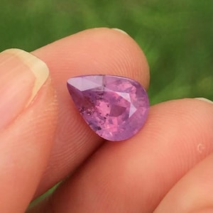 Purple sapphire 2.44cts from Vietnam