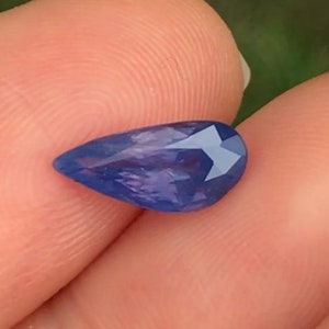 Lavender blue sapphire Vietnam, unheat sapphire, natural silky sapphire, untreat milky sapphire 1.05ct
