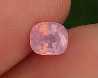 padparadscha sapphire 0.52ct from Vietnam