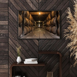 Bourbon Barrel Warehouse Digitaldruck Mit Zitat von Freddie Johnson von Buffalo Trace - Toll für Mancave oder Bar
