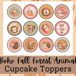Könnte beinhalten: Zwölf runde Cupcake-Topper mit einem Boho-Herbstwald-Tier-Thema. Die Topper zeigen Aquarell-Illustrationen von Tieren wie Igeln, Eichhörnchen und Rehen mit herbstlichen Elementen wie Kürbissen, Blättern und Eicheln.