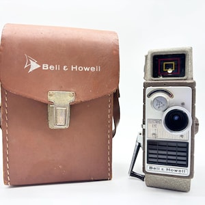 Vintage Bell & Howell Electric Eye 2.3 Super Combat Movie Camera 10mm