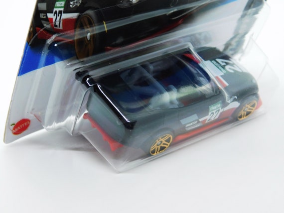 Hot Wheels Mazda Mx-5 Miata Race Car Rare Miniature Collectible Model , geschenk ..WORLDWIDE Shipping With Tracking Number EVERY DAY 