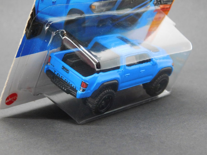 Hot wheels toyota tacoma Hot wheels toyota tacoma