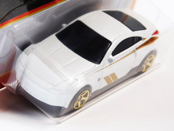 Matchbox Nissan 350Z Rare Miniature Collectible Model , Geschenk .  WORLDWIDE Free Shipping With Tracking Number EVERY DAY 