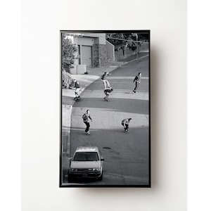 Schwarz-Weiß Poster, B&W, Skate Poster, Skaten, Ästhetik, Retro, Auto, Sofort Download, Digitaldruck, Wandkunst, Wanddeko, Skater