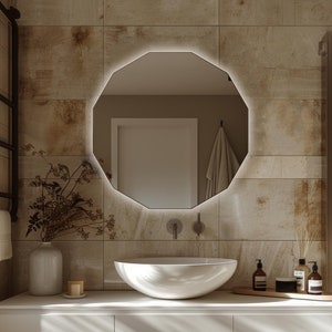 miroir asymétrique - miroir moderne avec rétroéclairage LED - miroir de salle de bain avec éclairage LED - miroir mural LED / miroir de salle de bain LED irrégulier