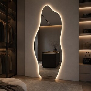 Asymmetrische LED-spiegel, organische moderne make-upspiegel voor aan de muur, op maat gemaakt afbeelding 12