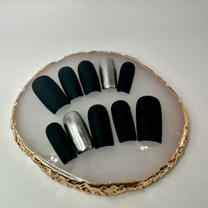 Mi Spa Nails mattschwarze Chrompressnägel