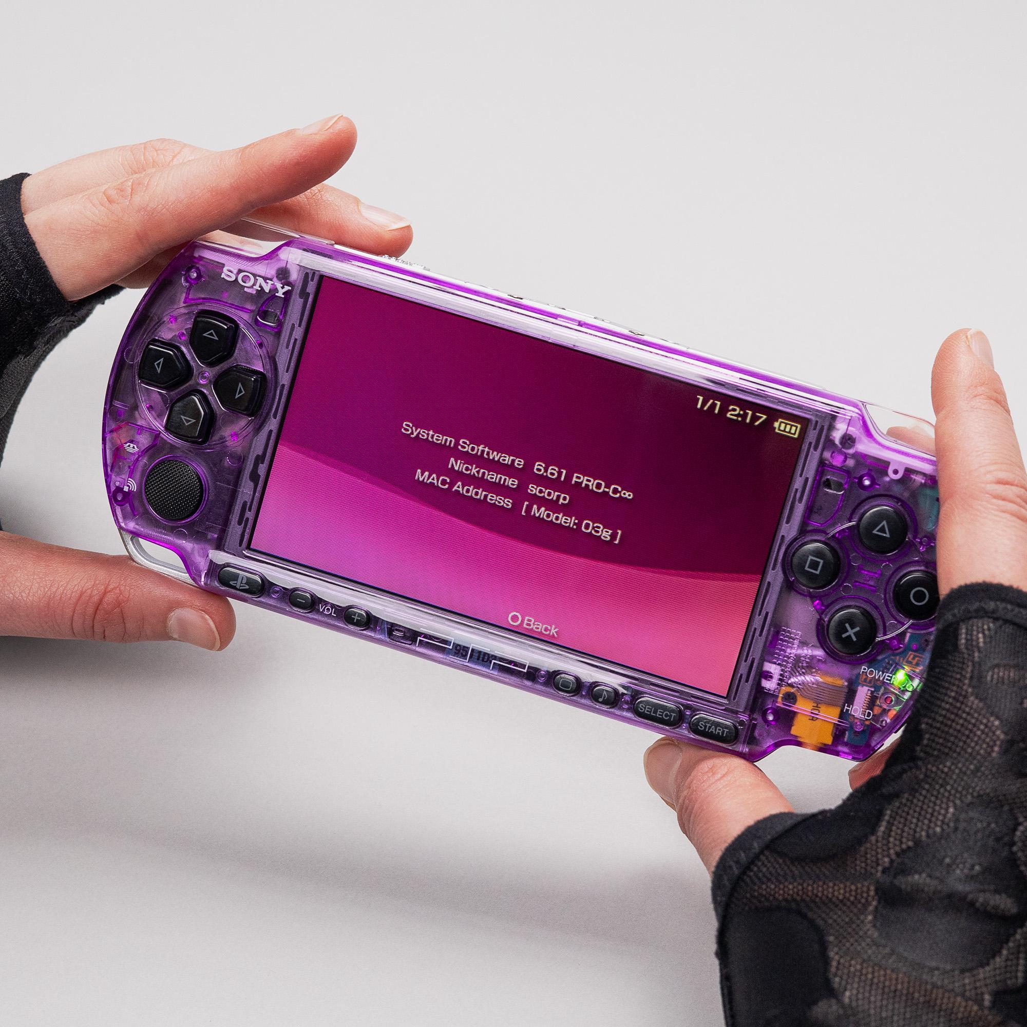コサキS様専用 PSP 3000 スケルトン フィルム＋ケース＋32㌐