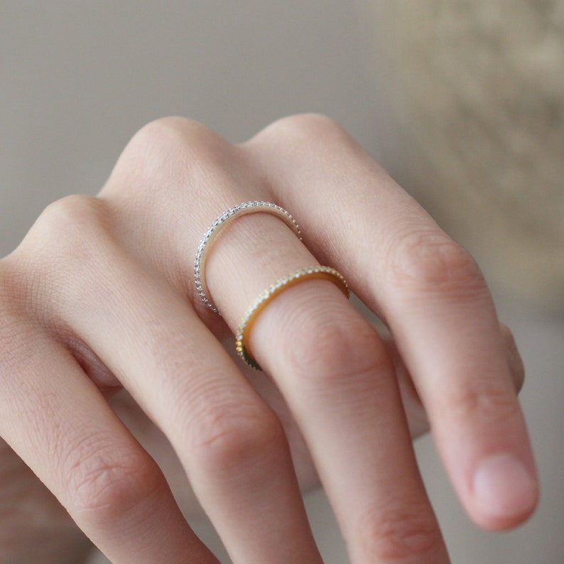 Minimalist Full Eternity Ring, Thin Silver Gold Special Day Band, Dainty Gift for Her and Braidesmaids, Valentine's Day Gift, Love Gift, imagem 4