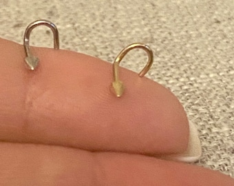 14K Solid Gold Nose Stud with Arrow, Screw Nose Stud with Arrow, Classic Gold Nose Ring with Arrow