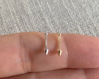 14K Solid Gold Nose Stud with Arrow, Bone Nose Stud, Classic Gold Nose Ring With Arrow