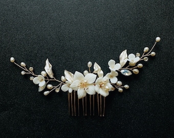 Accesorio para el cabello de boda con perlas, enredadera de cabello nupcial perla, peine de flores para novia, enredadera de cabello de perla plateada, postizo de flor de arcilla de marfil