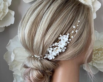 Bridal Hair Comb with Pearls, Bridal Hairpiece for Wedding, Flower Hairpieces for Bride, Clay Flower Hairpiece