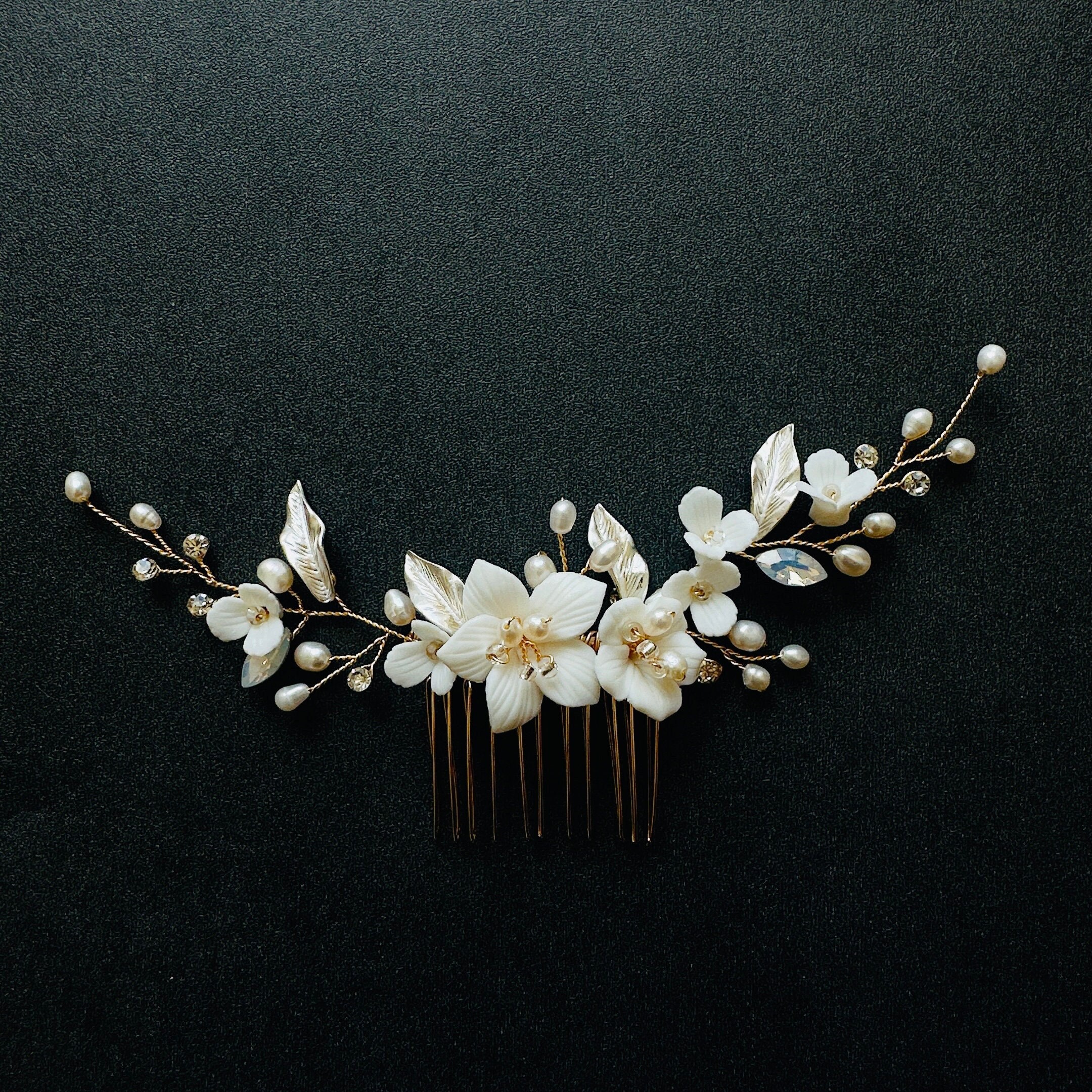 Vintage Shell Pearl Hair Bun Maker Hairstyle Womans Elegant Flower Wild  Hair Stick Scrunchies Banquet Wedding Hair Accessories