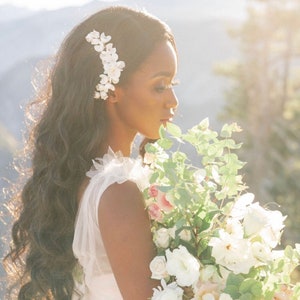 Hand Sculpted Ivory Flower Hair Comb: Bridal Wedding Hairpiece