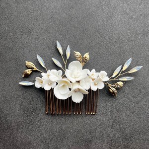 something blue hairpiece for wedding, opal moonstone bridal hair comb, wedding hair accessory, flora hair comb for bride