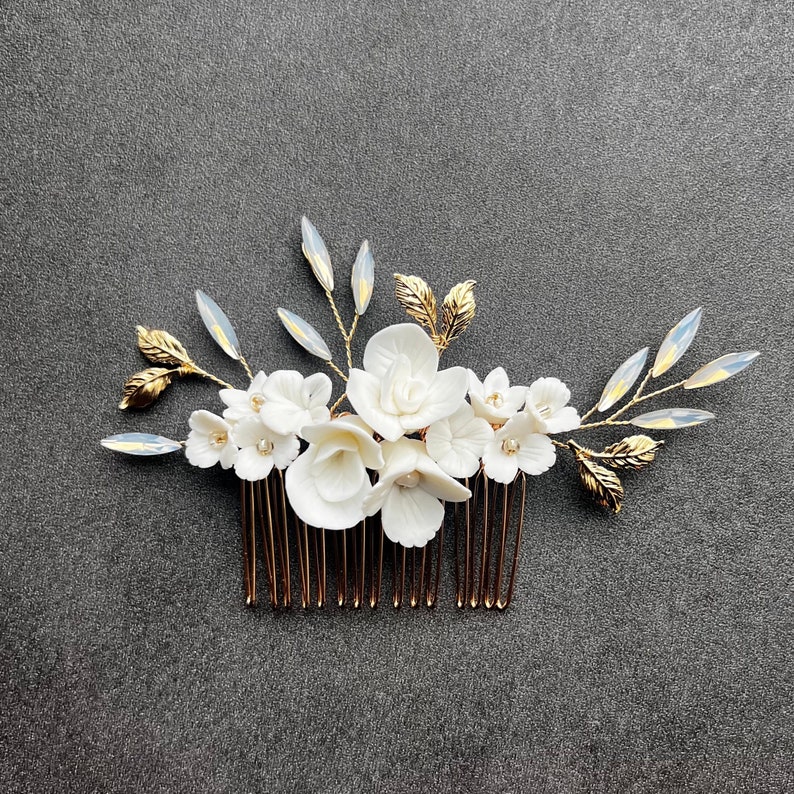 something blue hairpiece for wedding, opal moonstone bridal hair comb, wedding hair accessory, flora hair comb for bride