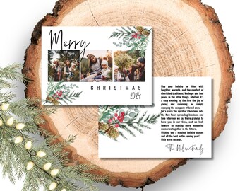 Puede incluir: Una tarjeta de Navidad con una ilustración de acuarela de ramas de pino, bayas y piñas. La tarjeta presenta un collage de fotos de una familia y el texto "Feliz Navidad 2024". La tarjeta también incluye un mensaje deseando al destinatario una feliz temporada navideña.
