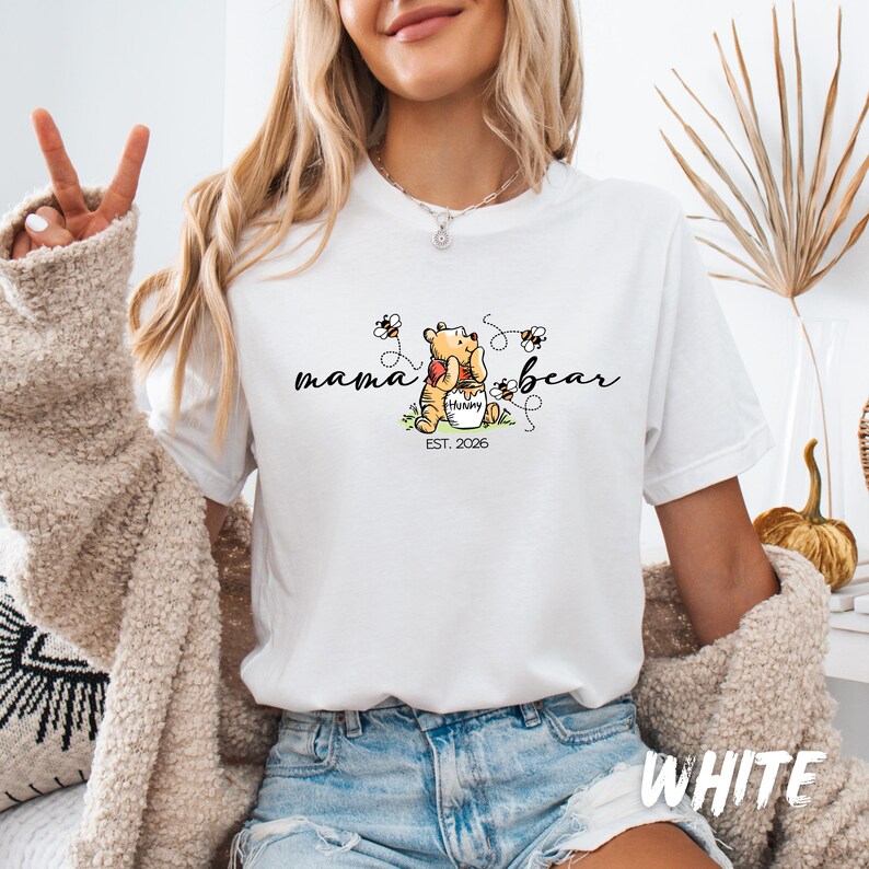 Sweat-shirt personnalisé « Maman Ours », motif Winnie l'Ourson, manches personnalisées avec le prénom de l'enfant image 7