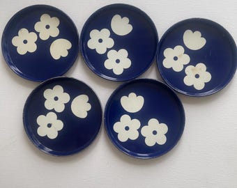 Vintage 70s Aarikka Finland navy blue coasters x5 Kukkaset stylised flower design