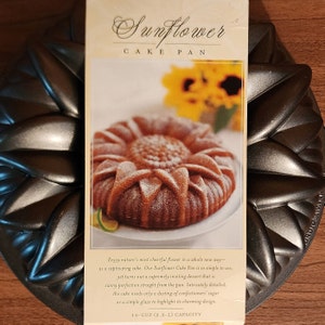 Nordic Ware Sunflower Pan 