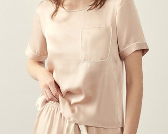 Mulberry Silk Pajama Set: Women's Short Sleeve Sleepwear. Christmas gifts.