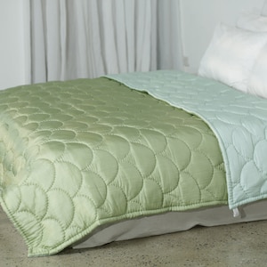 Mulberry Silk Hand Stitched quilt, custom quilt, Pastel silk blanket, Silk throw, luxury bedroom blanket. Reversible silk quilt.