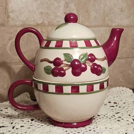 Tender Heart Treasures Teapot for One With Matching