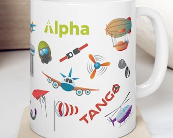Taza de aviación: Regalo de piloto con avión y alfabeto fonético
