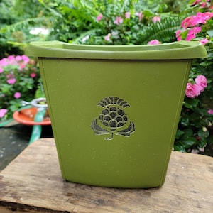 Vintage Avocado Bath Waste Bin: Embossed Gold Thistle, Mid-Century Modern Decor