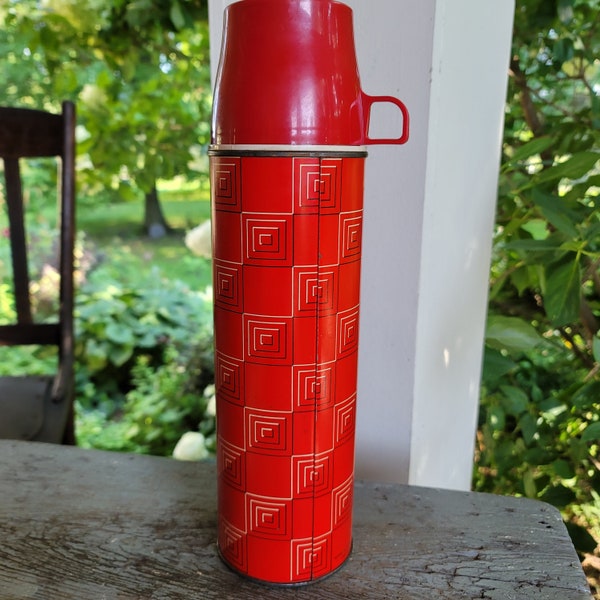 Vintage Red Quart Size King Seeley Thermos with Integrated Cup Mug Icy-Hot Thermos Red Squares