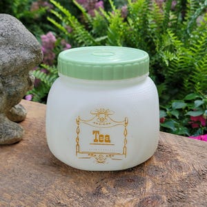 Vintage Bee Plastics Canister, Mid‑Century Opaque White Tea Canister w/ Mint Lid, 1960s USA Kitchen Storage