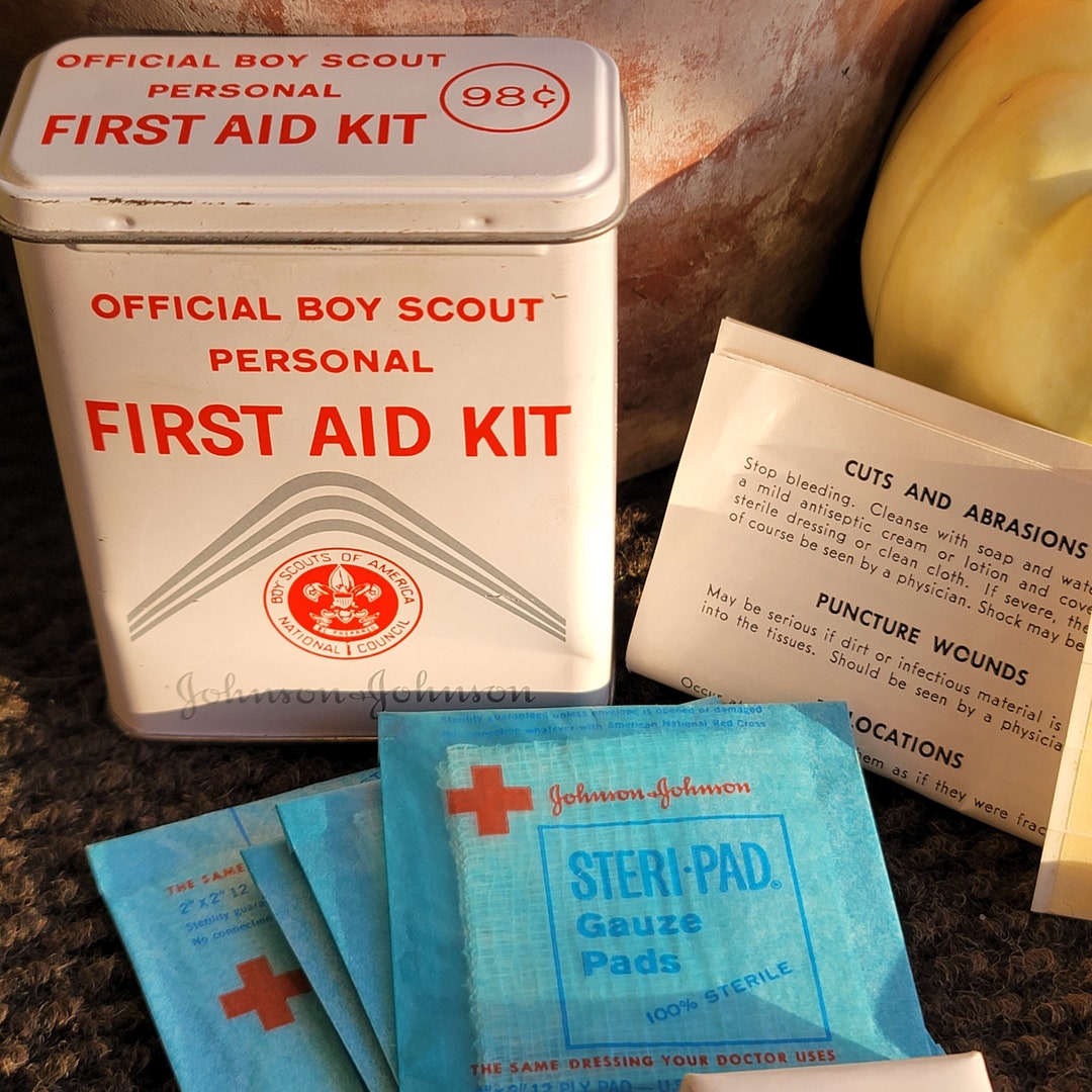 Vintage Boy Scout First Aid Tin Container Official Personal First Aid