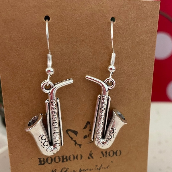 Boucles d'oreilles saxophone / musique / jazz / étudiant / professeur / bois / instrument / pochette cadeau / hameçons en métal argenté ou en argent sterling