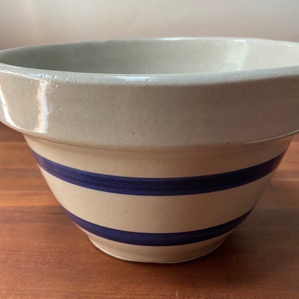 Robinson Ransbottom Pottery Company 7” Mixing Bowl Roseville, Ohio