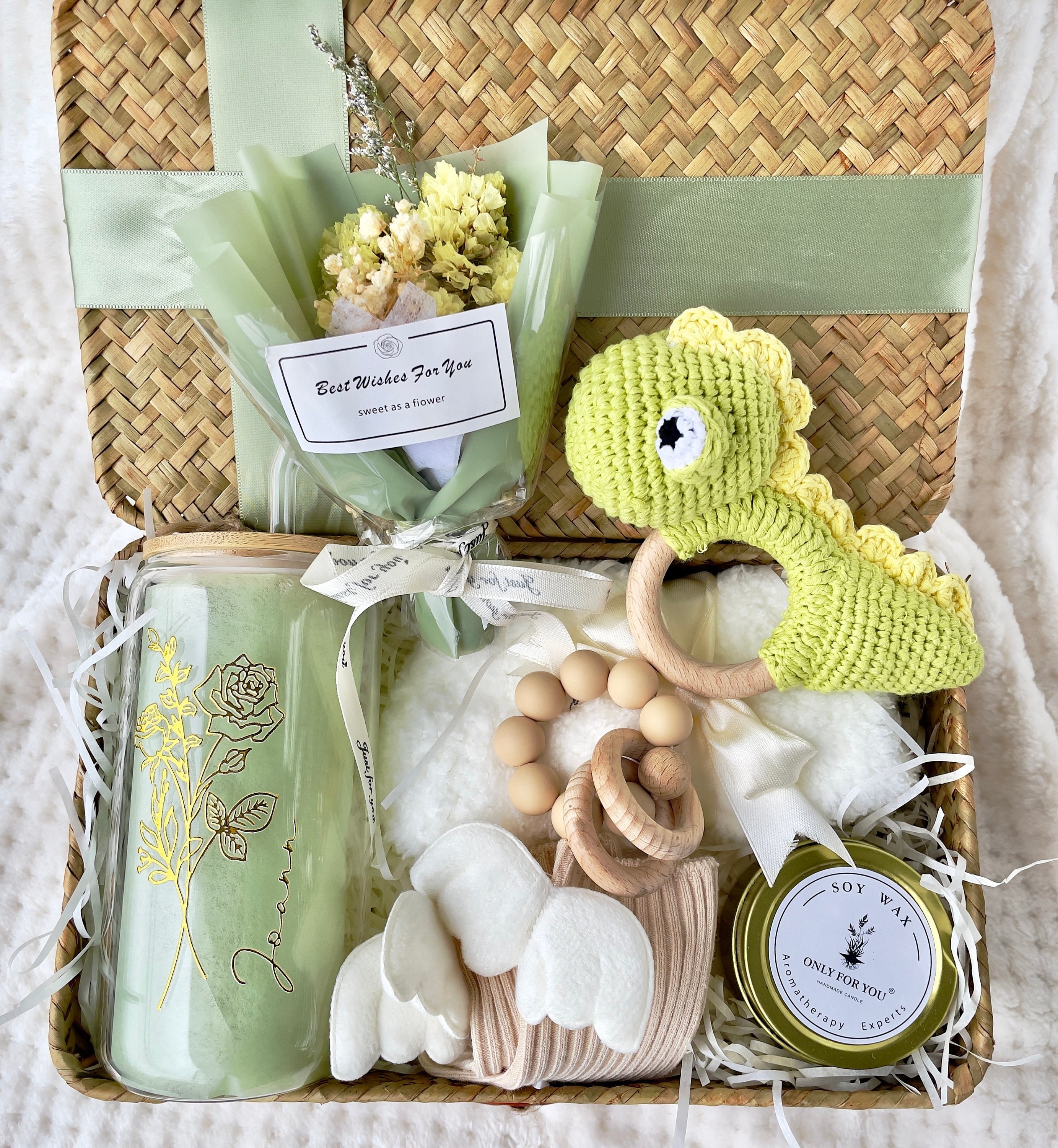Newborn Baby Gift Basket, New Baby Girl Gift, Baby Shower Gift Box, Newborn  Baby Blanket, Gender Neutral Baby Gift, New Mom Care Package