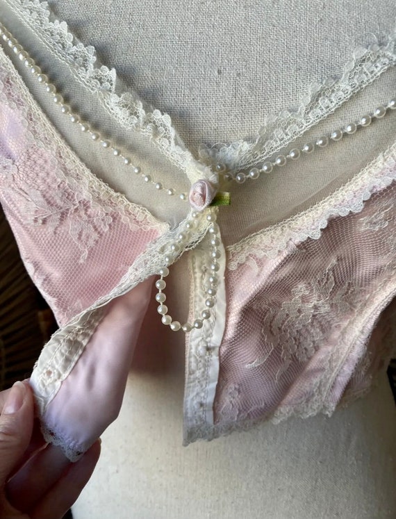Vintage 1980s Pink and Ivory Lace and Faux Pearls… - image 3