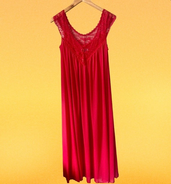 Vintage Miss Elaine Crimson Red Nightgown Size Sm… - image 5