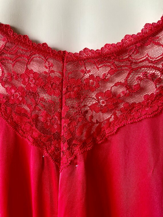 Vintage Miss Elaine Crimson Red Nightgown Size Sm… - image 9